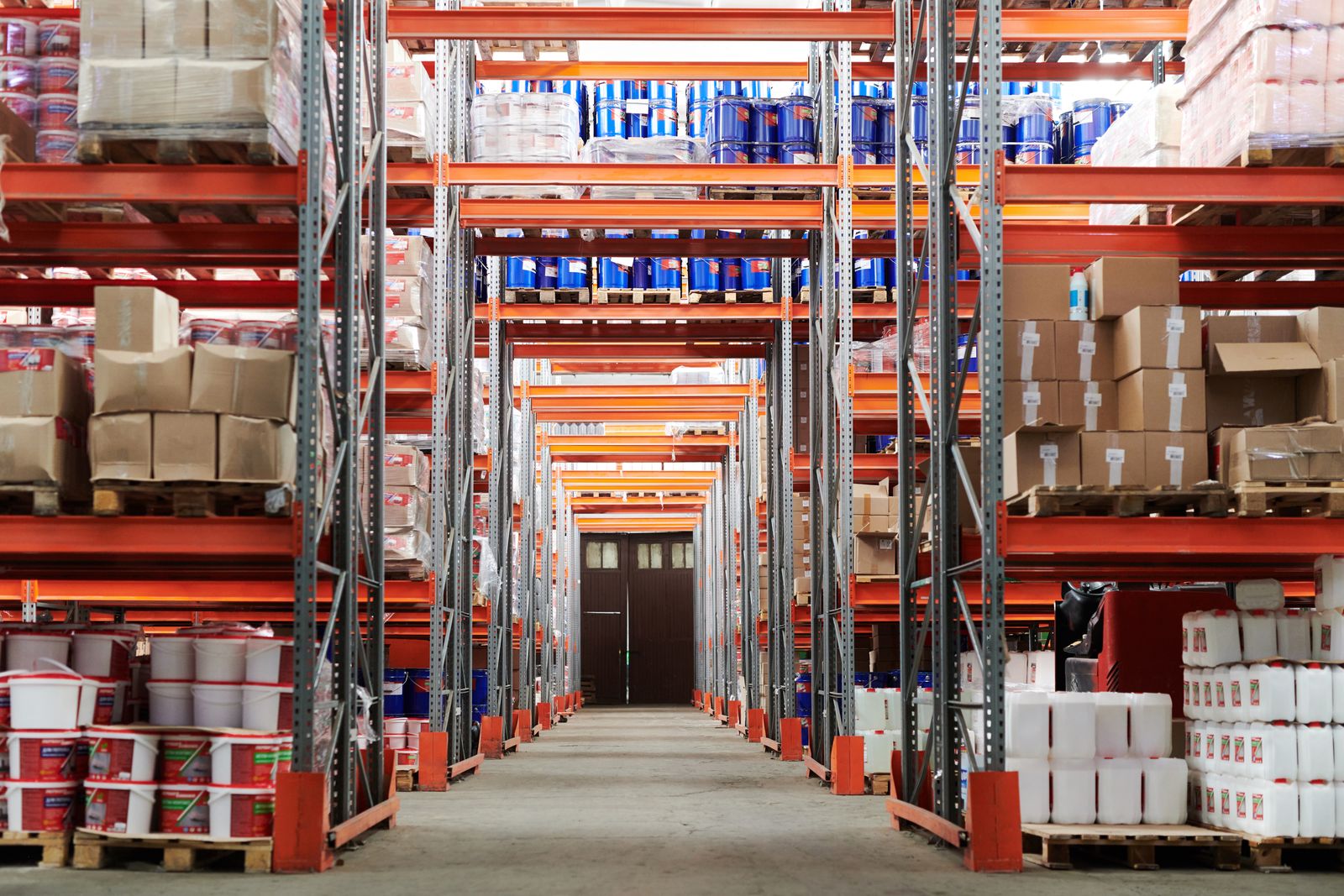 Warehouse aisle used for storage and distribution